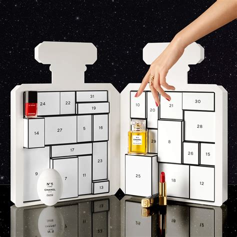 chanel n5 calendar